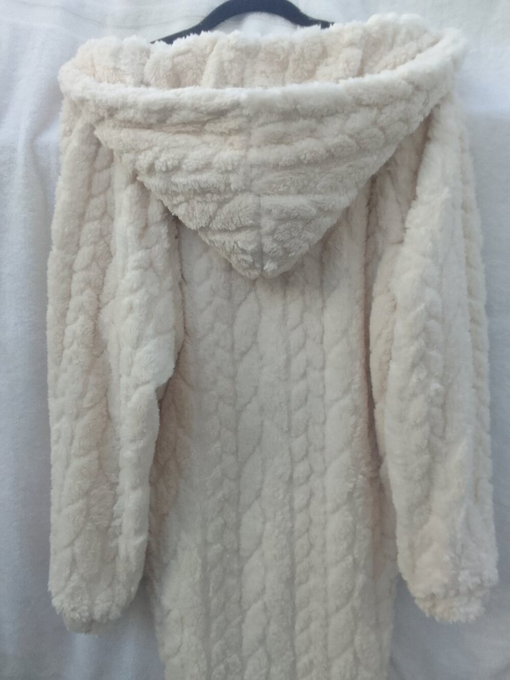 Luxury full length hooded thick warm winter loungewear rope brand new